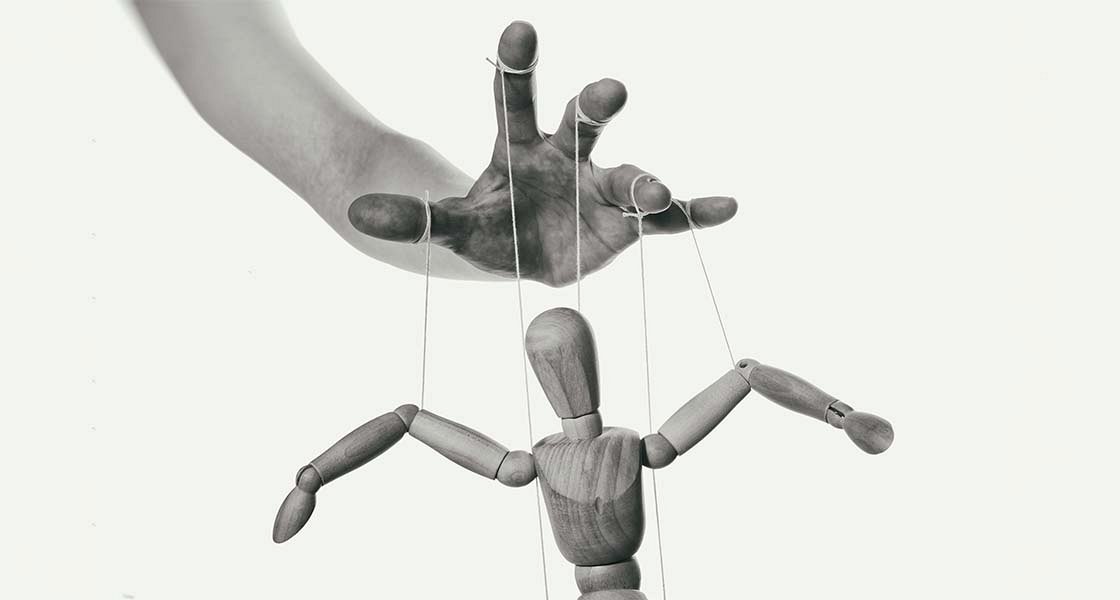 Bodo depresijo, anksiozne motnje, psihoze in druga resna stanja v prihodnje res (lahko) obravnavali psihoterapevti, ki ne znajo postaviti diagnoze, ne prepoznajo nevarnih stanj in ne znajo izbrati ustreznega zdravljenja?