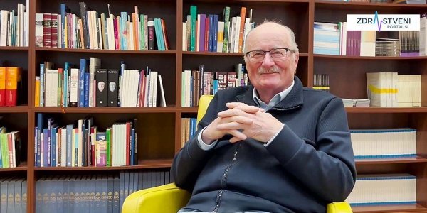 Dr. Božidar Voljč: »Blagor bolnika je najvišji zakon. Temu je treba slediti. Ne levim ne desnim, samo bolniku!«