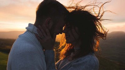 Humani papiloma virusi povzročajo najpogostejšo spolno prenosljivo okužbo, s katero se vsaj enkrat v življenju okuži večina spolno aktivnih posameznikov