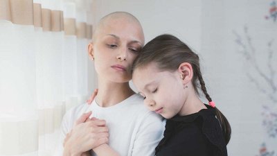 Krvni raki: ko združenja bolnikov skupaj s stroko naredijo prav vse, da obolelih ne bi »pokopala« ne rak in ne strah pred njim