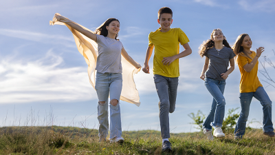 Zakaj je odločitev staršev za cepljenje otroka proti HPV, ki preprečuje nastanek šestih različnih rakov, ena izmed pomembnejših dolgoročnih naložb v otrokovo zdravje?