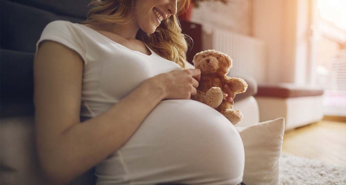 Zakaj (naj) se vse več nosečnic odloči za zaščito s cepljenjem proti RSV?